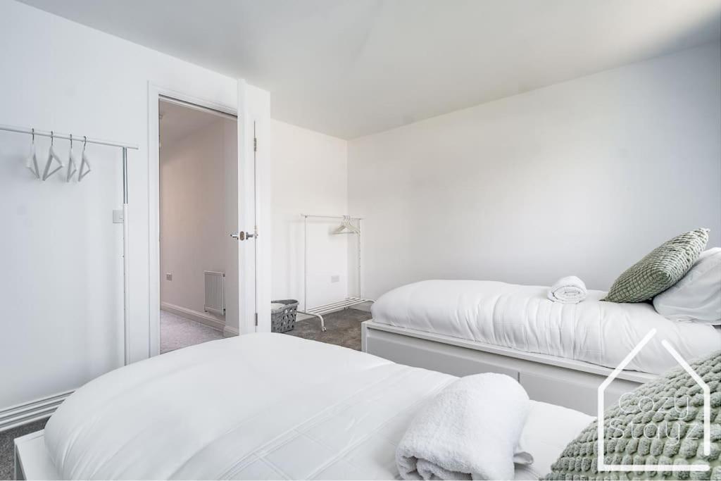 Beautiful 5 Bedroom Home In The City Centre With Gated Parking Birmingham Eksteriør bilde