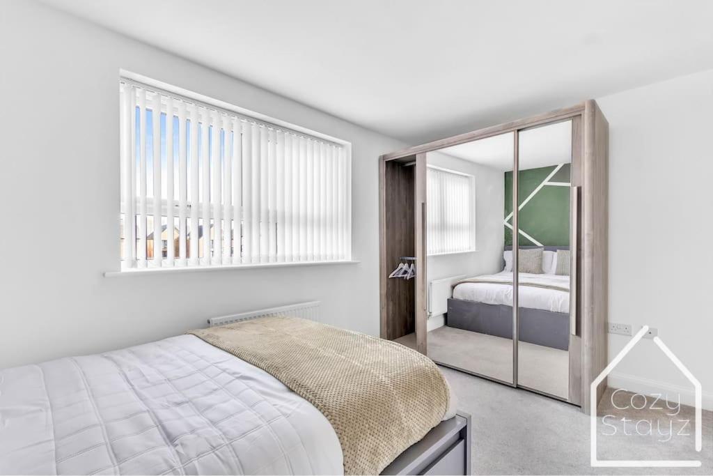 Beautiful 5 Bedroom Home In The City Centre With Gated Parking Birmingham Eksteriør bilde